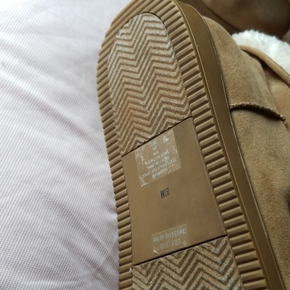 Boot - Picture 2 of 6